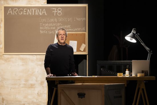 “Portrait de l’artiste après sa mort” : Marcial Di Fonzo Bo en Argentine à la recherche de ses fantômes